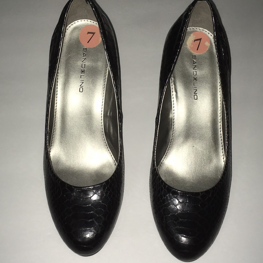 Black Bandolino heel wedge size 7 shoe
